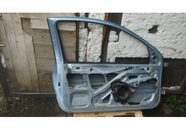 Дверка передня ліва Peugeot 206 купе
